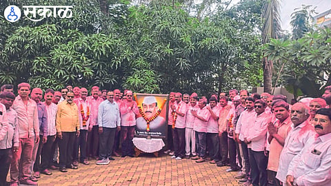Harshvardhan Dahite panel won 9 seats in Farmers Cooperative Union elections dhule news