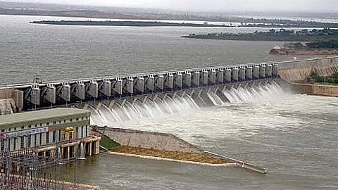 karnatakas almatti dam storage 99 percent water discharge 70 thousand cusecs monsoon rain weather
