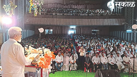 Guardian Minister Dada Bhuse speaking in the motivational workshop of Zilla Parishad teachers, Chief Executive Officer Ashima Mittal on stage