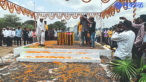 Veer Jawan Ganesh alias Vicky Chavan's family biding their last farewell