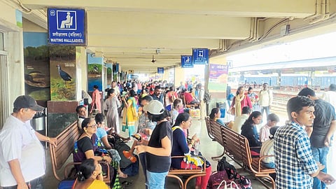 Chiplun Railway Station Konkan Ganeshotsav