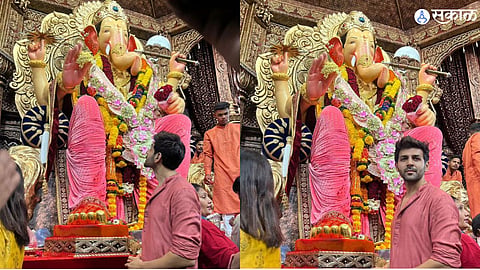 kartik aryan visit lalbaugcha raja 2023 and pray photos viral