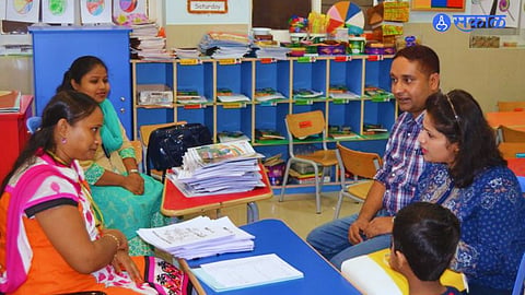 Parents Teacher Meeting : ‘पॅरेंट्स टीचर मिटिंग’ मध्ये मुलांसमोर बोलताना पालकांनी काय काळजी घ्यावी ? जाणून घ्या ‘या’ गोष्टी