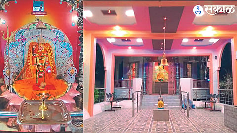 Idol of Mother Jogaima and
attractive lighting done by devotee Shailendra Patil for Navarotsava at Jogai Mata Temple.