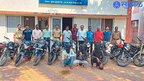 A gang of two-wheeler thieves arrested by the MIDC police teams along with the officers and staff of the police team.