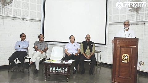 Guardian Minister Dada Bhuse speaking in a seminar organized by Architects and Engineers Association.