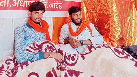 ardhapur 6 village youth protest for maratha reservation marathi news