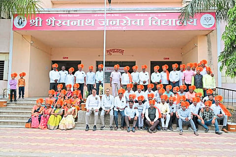 उंडवडीत २० वर्षांनी भरला माजी विद्यार्थी मेळावा