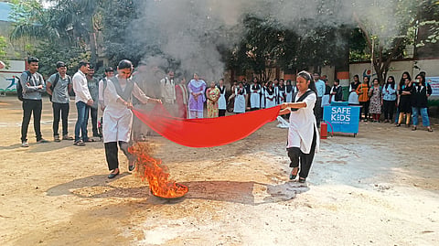 संचेती संकुलात आग नियंत्रणाचे प्रात्यक्षिके