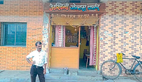 nagpur kanhan incident men try to solved dispute but he has beaten police