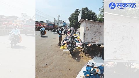 New encroachment by street vendors and hawkers on Satana Street in the city.