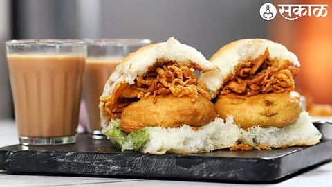 Vada Pav & Chai