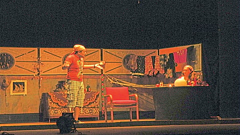 platform drama artist navrang sanskrutik kala manch aparna gosavi