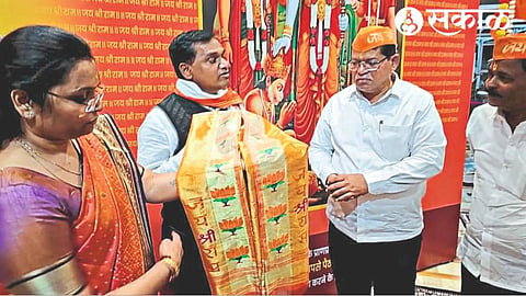 .Royal robes and pure ghee, lamps prepared for Lord Sri Rama, King of Ayodhya