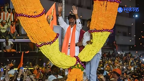 Manoj Jarange In Mumbai: जरांगेंना उशीर झाल्याने समन्वयकांची धावपळ मात्र नवी मुंबईत होणार जंगी स्वागत