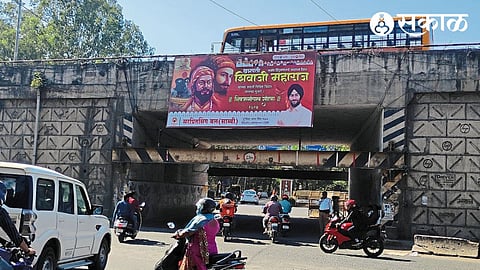 Tunnel under the flyover at Indiranagar.