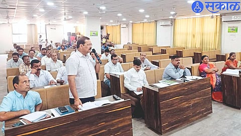 Engineer Kailas Shinde speaking in municipal standing committee administrative meeting.