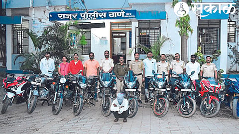 Stolen bikes, police team with suspect.