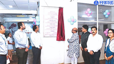Guardian Minister Gulabrao Patil, Collector Ayush Prasad, CEO Ankit while inaugurating 'Mother Milk Bank' in District Hospital.