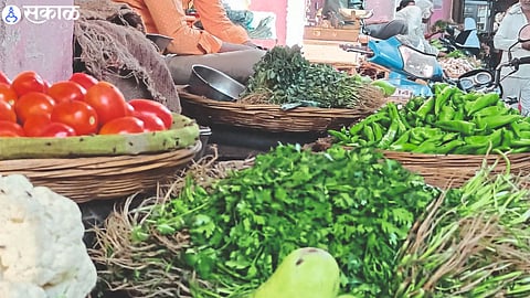 Mahatma Phule vegetable market.