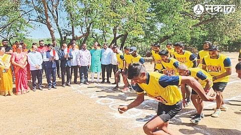 Dignitaries inaugurating Police Recruitment Training Camp organized by Urja Yuva Pratishthan.