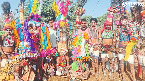 Bawa-Budhya ready for Holi dance.