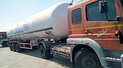 Gas worth four lakhs stolen GPS turned off driver escaped leaving vehicle abandoned