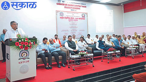 Higher and Technical Education Minister Chandrakantada Patil while guiding a workshop organized by Maratha Vidyaprasarak Samas Sanstha and Board of Indian Education, West Maharashtra Province on Saturday. Neighbor Steering Committee Member Mahesh Dabak, General Secretary of MVP Association Adv. Office bearers of various organizations along with Nitin Thackeray.
