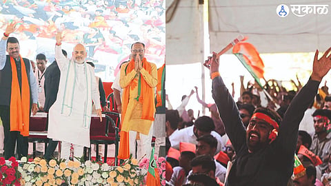 Deputy Chief Minister Devendra Fadnavis, State President Chandrashekhar Bawankule along with Amit Shah greeting youth