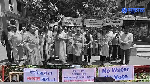 Kalyan Loksabha: "पाणी नाही तर मतदान नाही"; रहिवाशांचा मतदानावर बहिष्कार टाकण्याचा इशारा...!