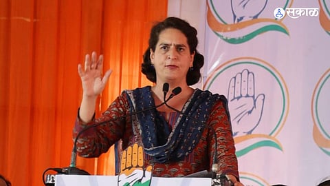 Loksabha election 2024 : सभा घ्यायला आल्या अन् विकासाचा मुद्दा विसरुन गेल्या; प्रियांका गांधींनी मराठवाड्यासाठी शब्दही काढला नाही