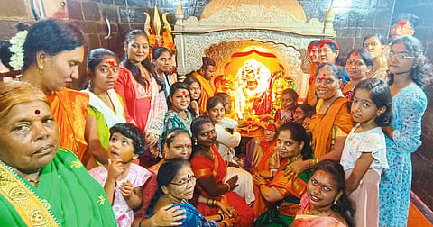 वाल्हेत श्री भैरवनाथ व देवी जोगेश्वरी देवीचा हळद समारंभ संपन्न