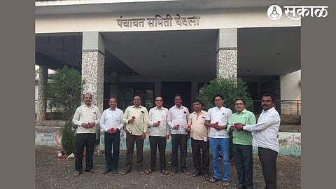 Officials felicitating the ten Center Pramukhs newly received by the taluka.