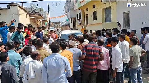 maratha community youth stop rally of ex cm ashok chavan nanded politics