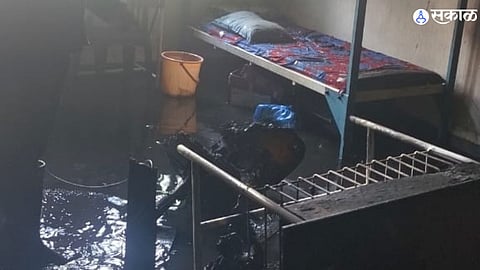 bhavani peth golden jubli institute caught fire