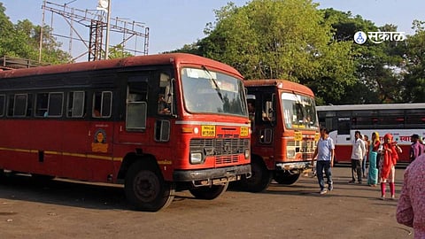 लोकसभा निवडणुकीच्या पार्श्वभूमीवर एसटी बसचे आरक्षण करण्यात आले.
