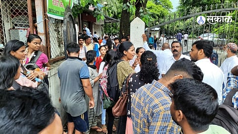 बोरिवली परीक्षा केंद्रावर MH-CET देणाऱ्या विद्यार्थ्यांचा गोंधळ