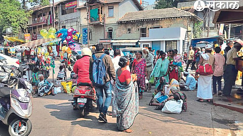 Beggars waiting for devotees on Ram Tirtha.