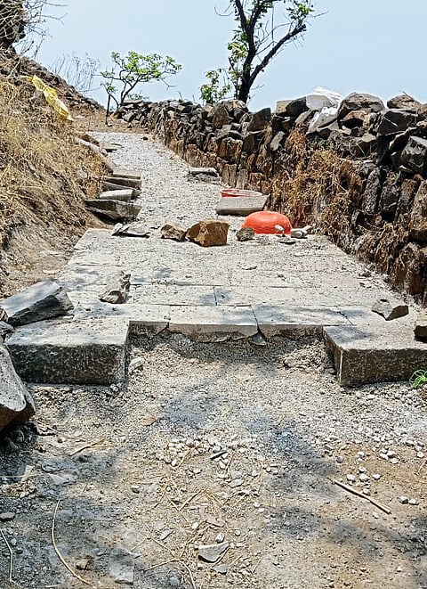 तिकोना किल्ल्यावर सुधारणांची कामे सुरू