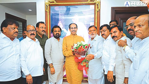 Shiv Sena Uddhav Balasaheb Thackeray party chief Uddhav Thackeray felicitating Nashik MP Rajabhau Waje.