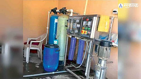 manora Gram panchayat water filter machine unused water crisis akola