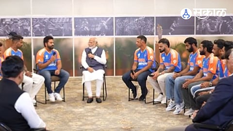 Team Meets PM