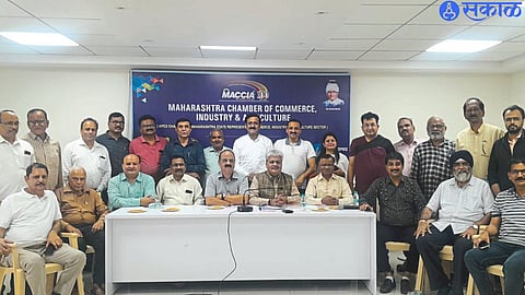 Officials and traders of the Chamber called for a trade strike on Tuesday against the oppressive conditions of the government.