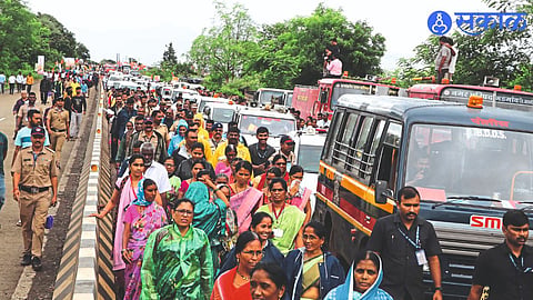 Queues of vehicles