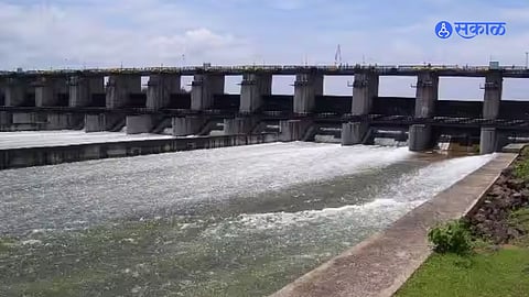 Isapur Dam: ‘इसापूर’चे तीन दरवाजे उघडले; ३०३९ क्युसेकने पाण्याचा पैनगंगा नदीपात्रात विसर्ग