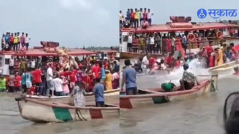 Versova Beach boat capsized