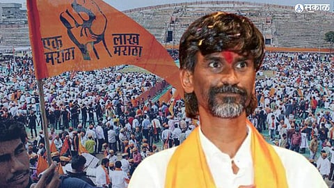 Thousands of Maratha activists from Solapur depart in vehicles to join the massive reservation protest at Mumbai’s Azad Maidan