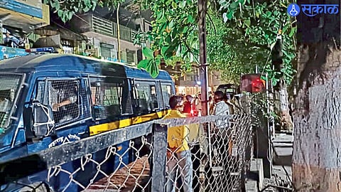Munna Yadav family attack each other police squad at place to maintain peace nagpur