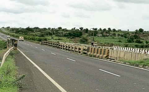 पुणे-सोलापूर महामार्ग ठरतोय अपघातांचा हायवे