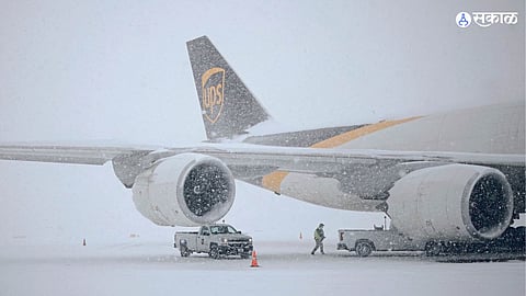 Heavy Snowfall Hits Central USA